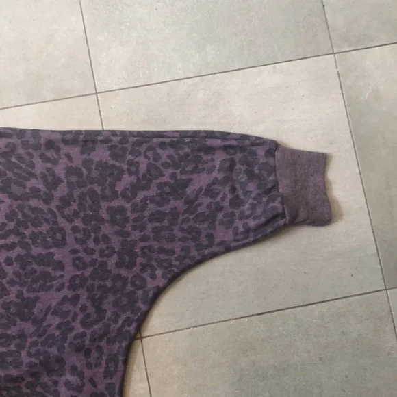 Splendid Short Sleeve Sweatshirt - Picture 4 of 9